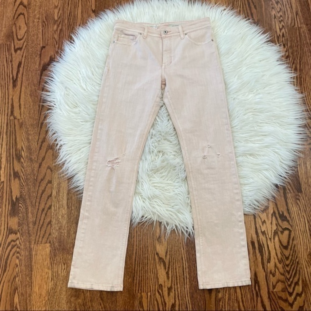Anthropologie Pilcro slim straight distressed denim peach pink size 28